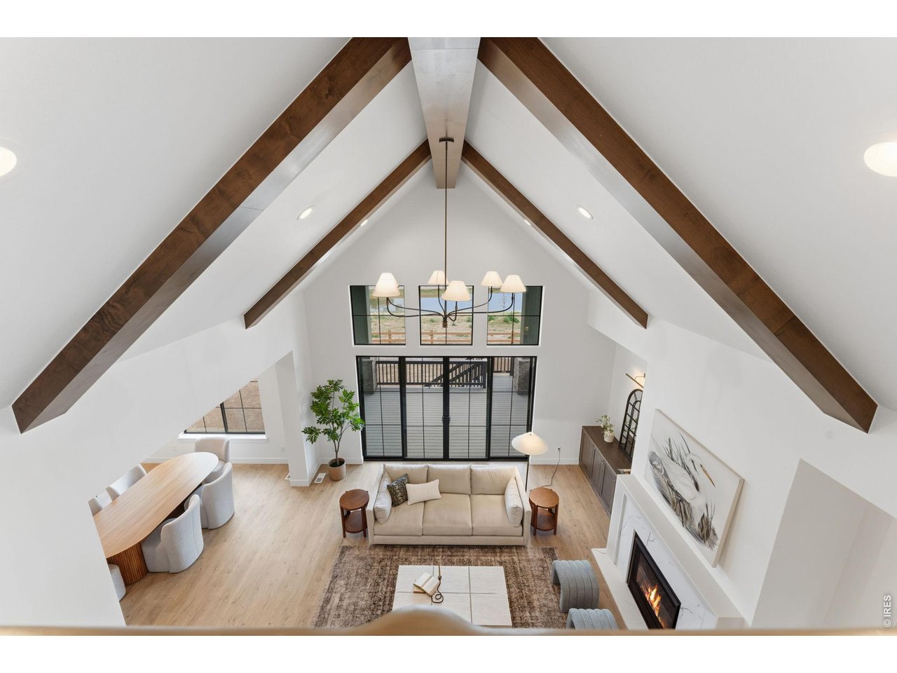 37 Boxwood Dr