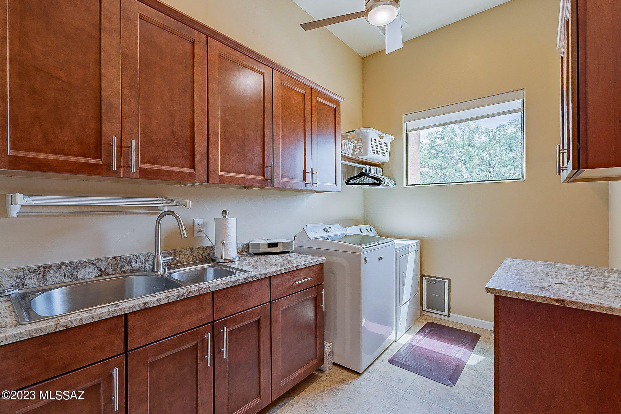 1575 N Fern Cliffs Court