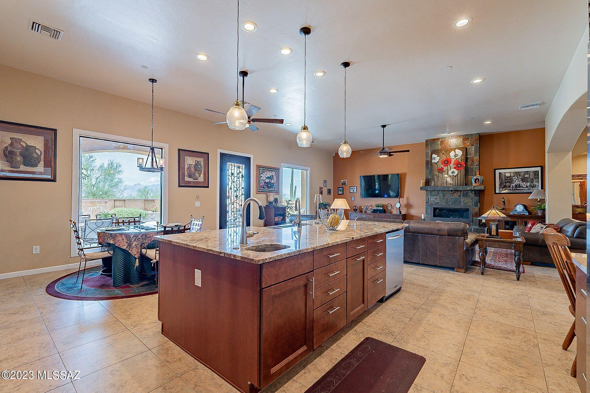 1575 N Fern Cliffs Court