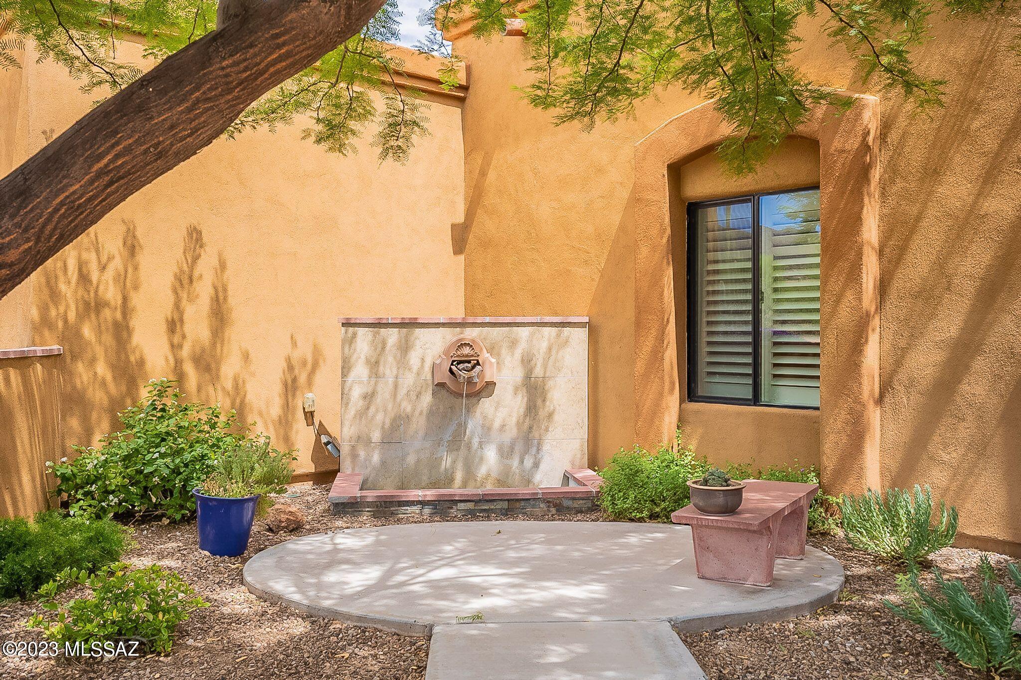 1575 N Fern Cliffs Court