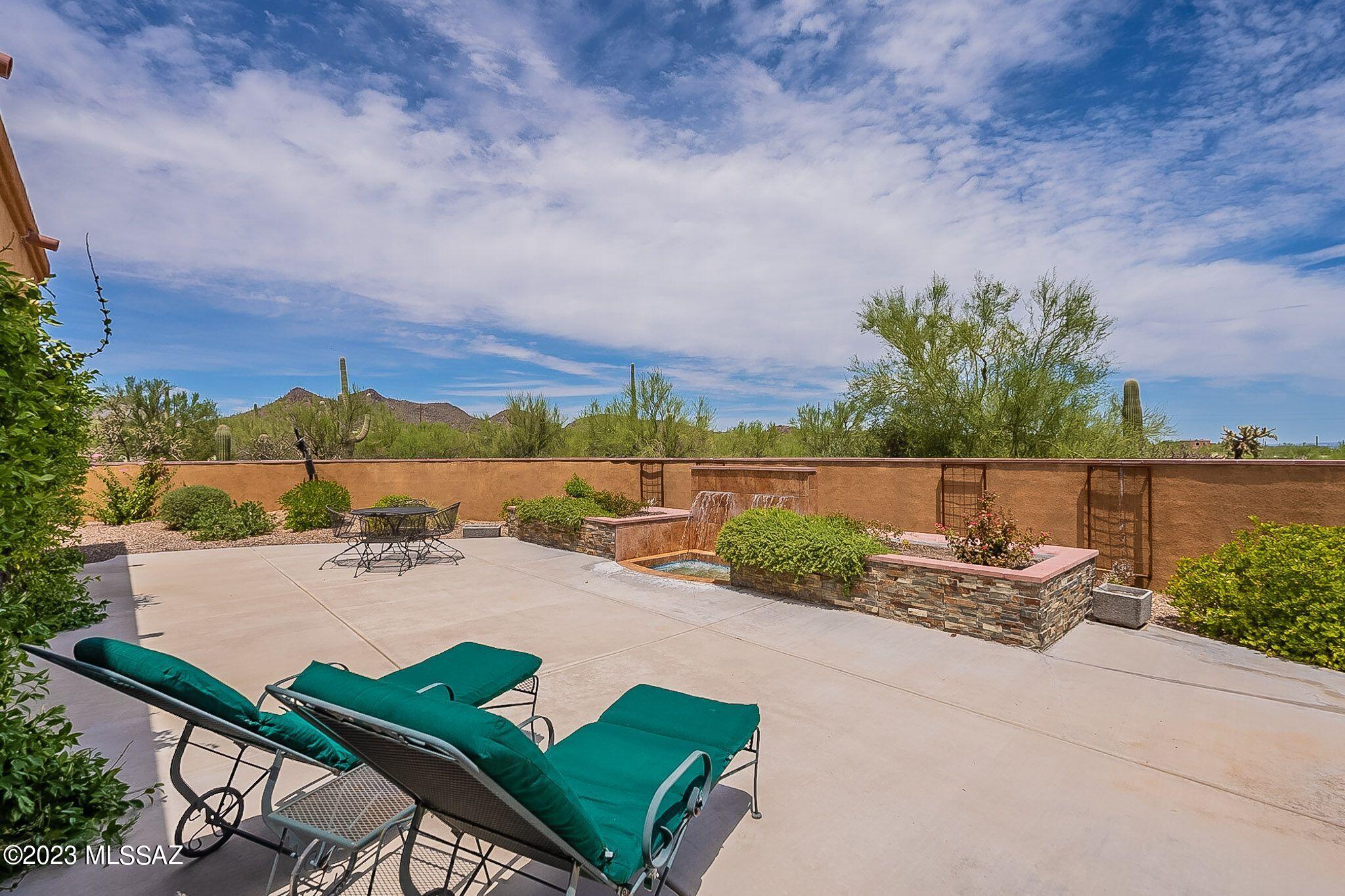 1575 N Fern Cliffs Court