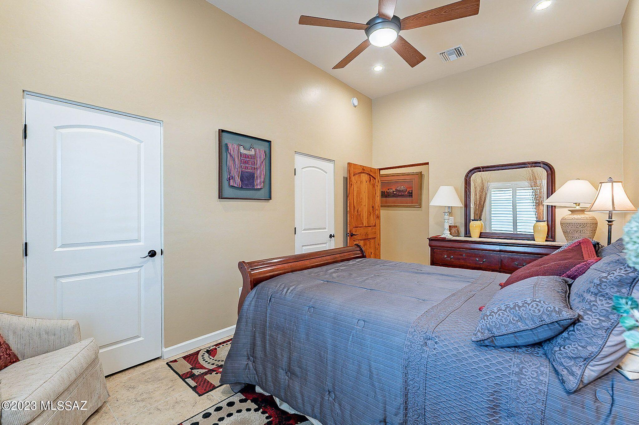 1575 N Fern Cliffs Court