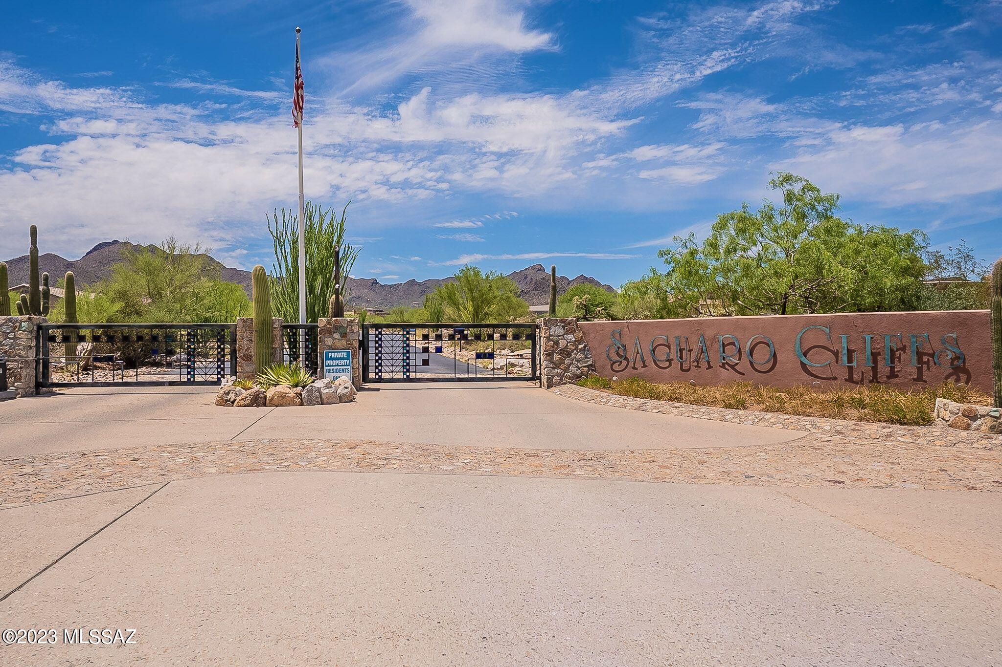 1575 N Fern Cliffs Court