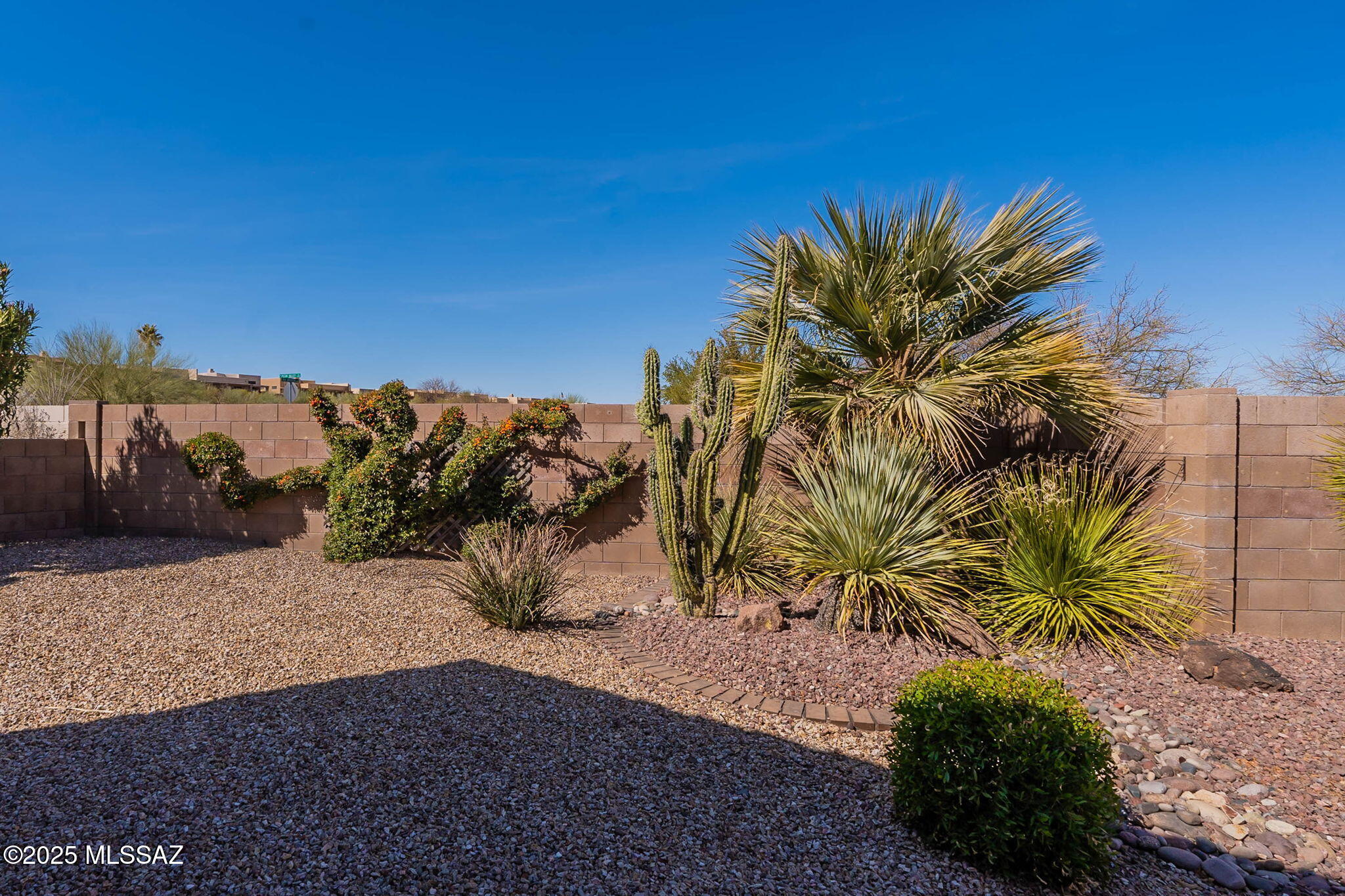 374 W Continental Vista Place