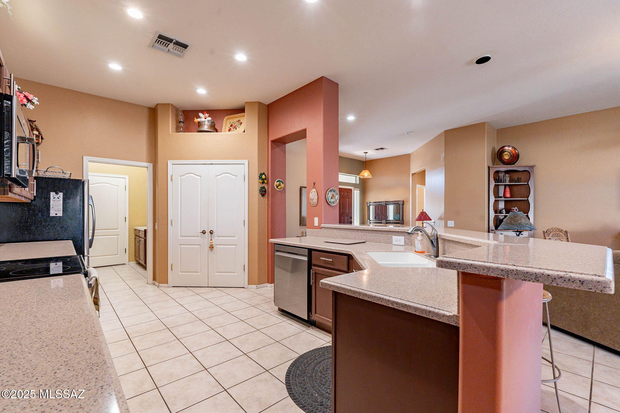 374 W Continental Vista Place