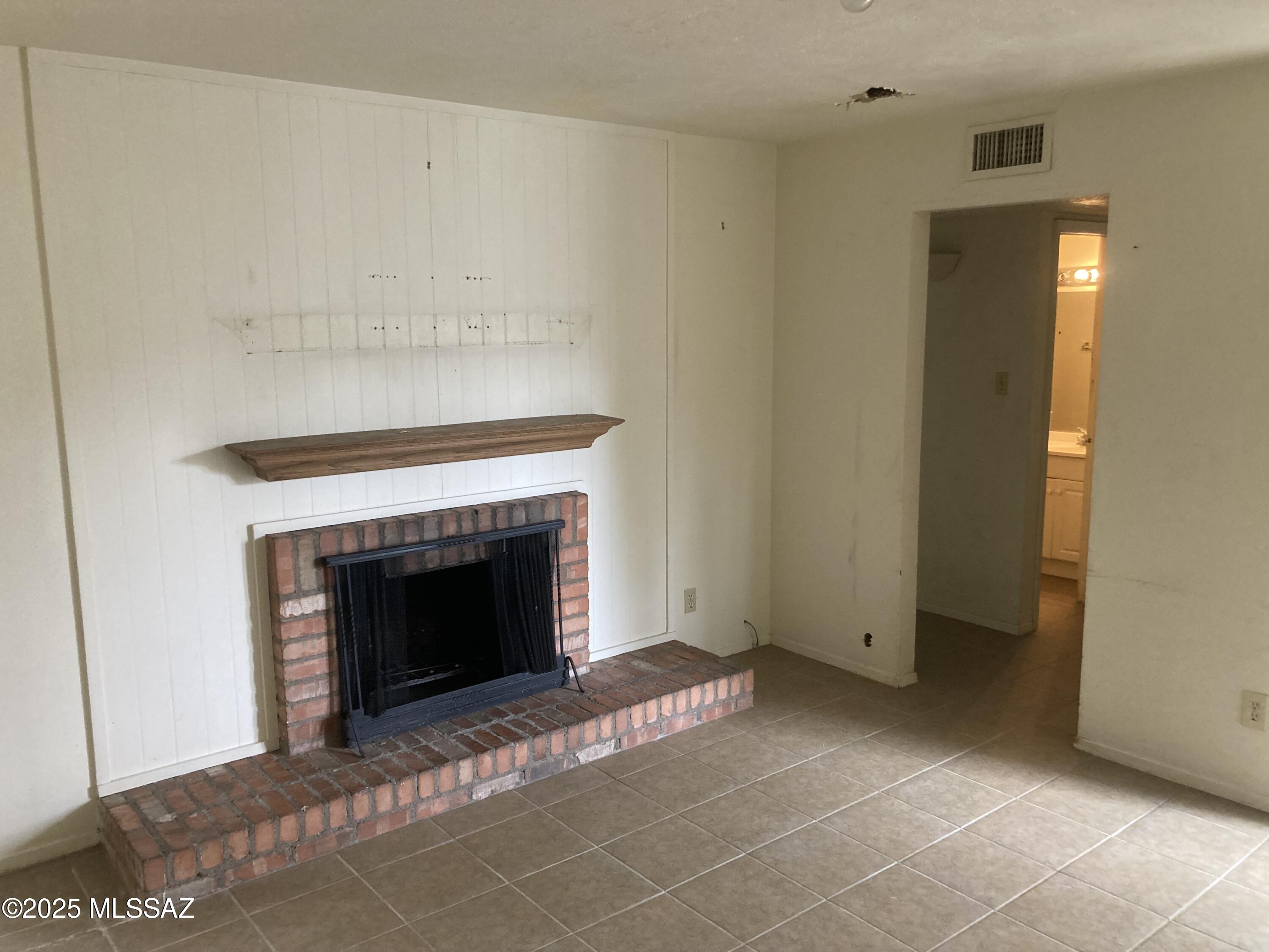 1620 N Wilmot Road F223