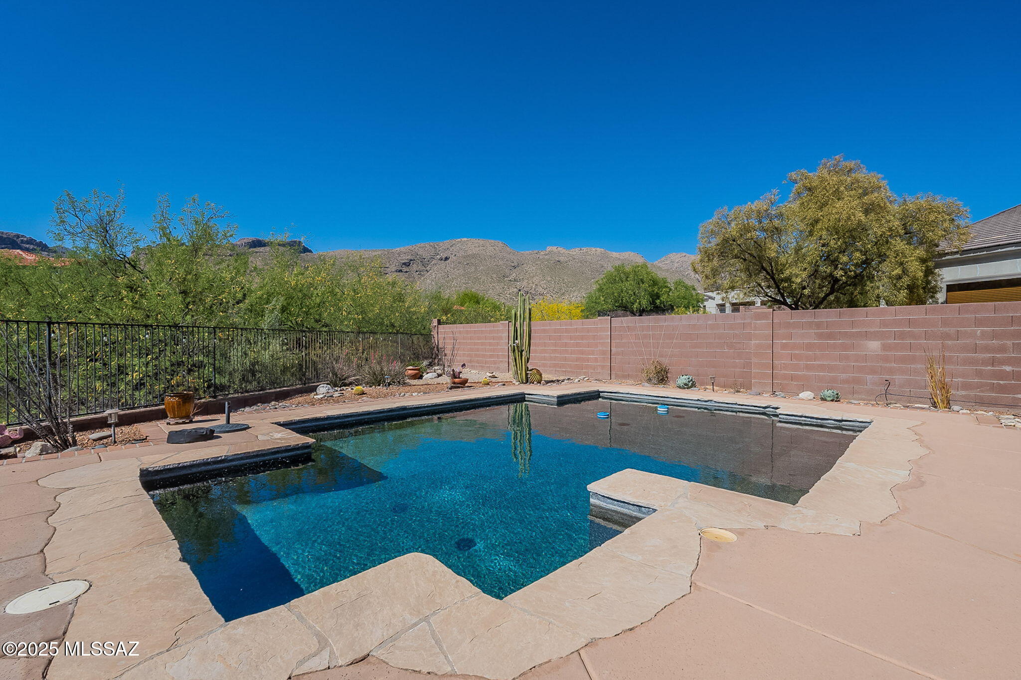 5111 N Fairway Heights Drive