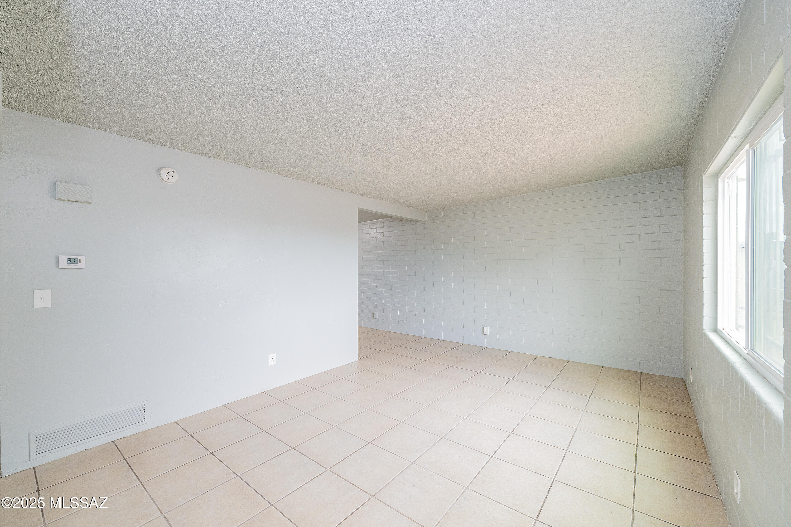 2338 E Parkside Drive