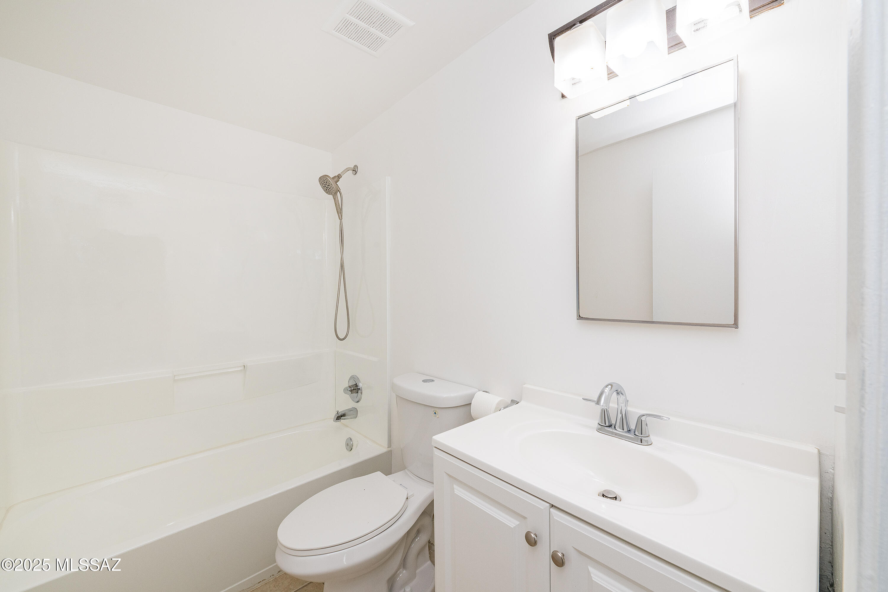 2338 E Parkside Drive