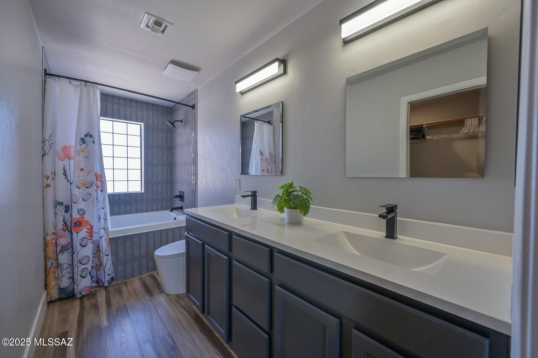 8101 N Tucson National Place Unit: 18