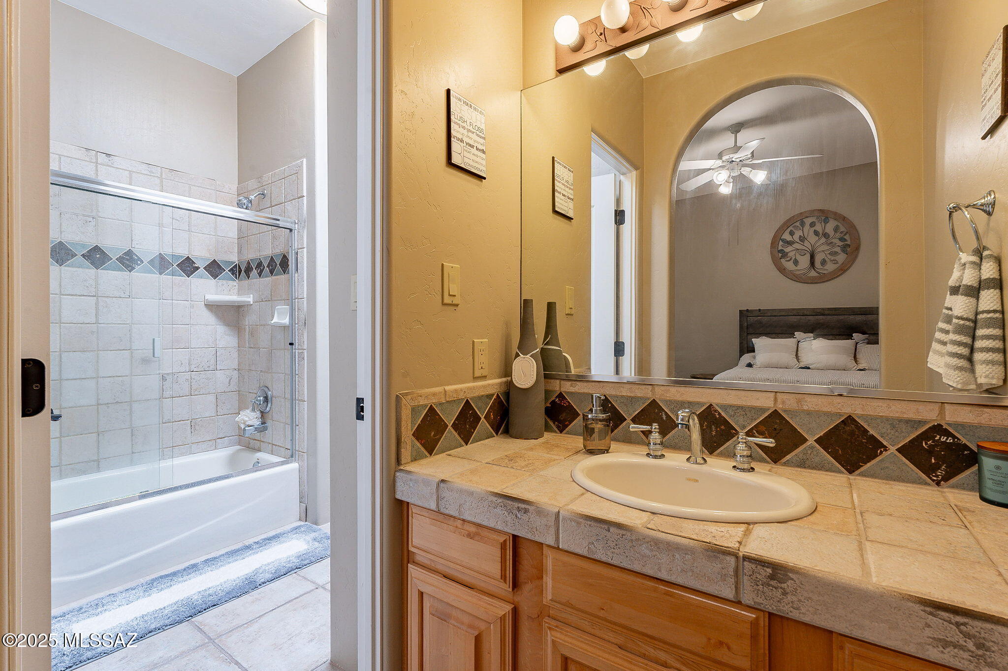 9840 E Vermillion Place