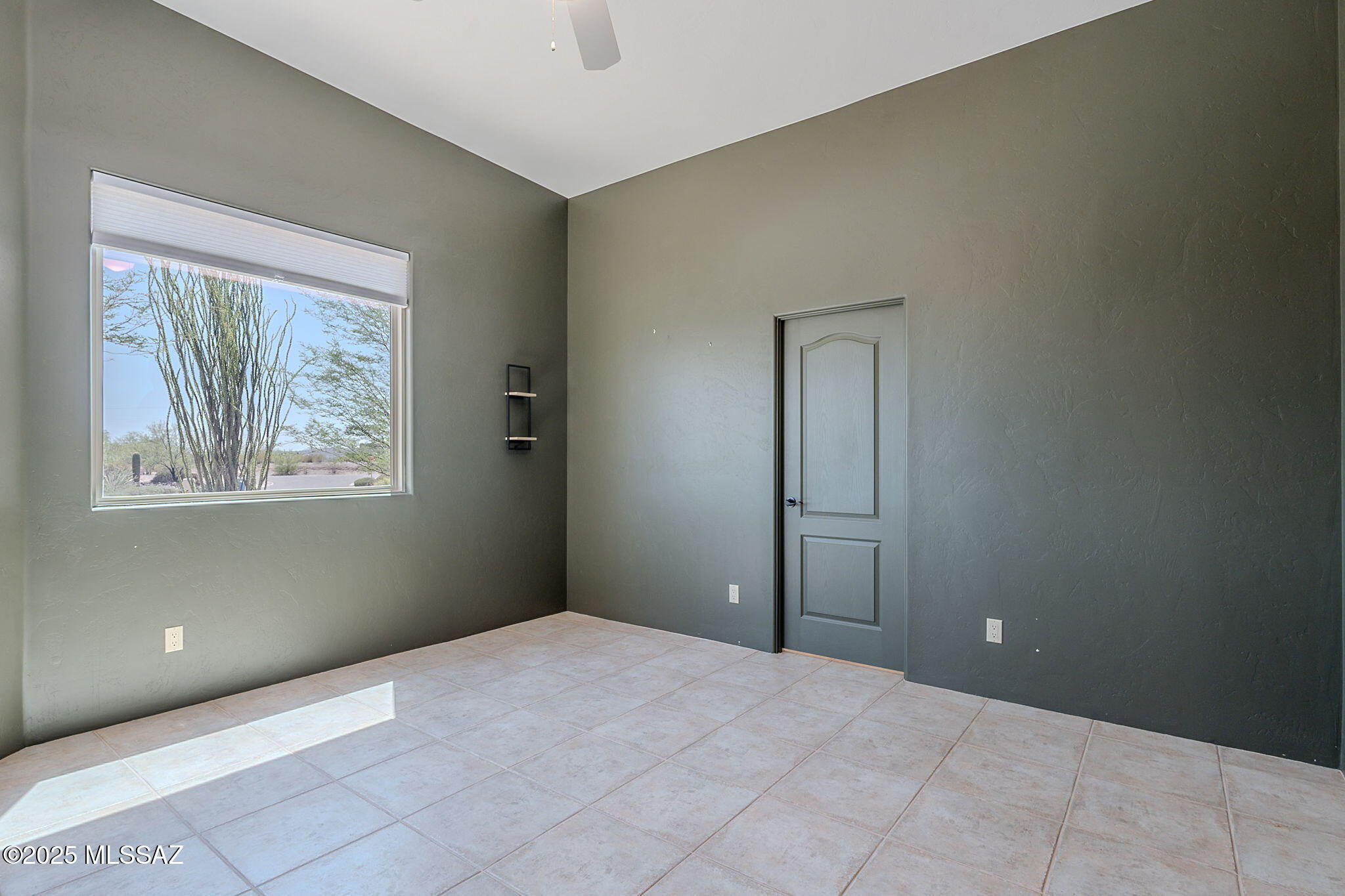 9840 E Vermillion Place