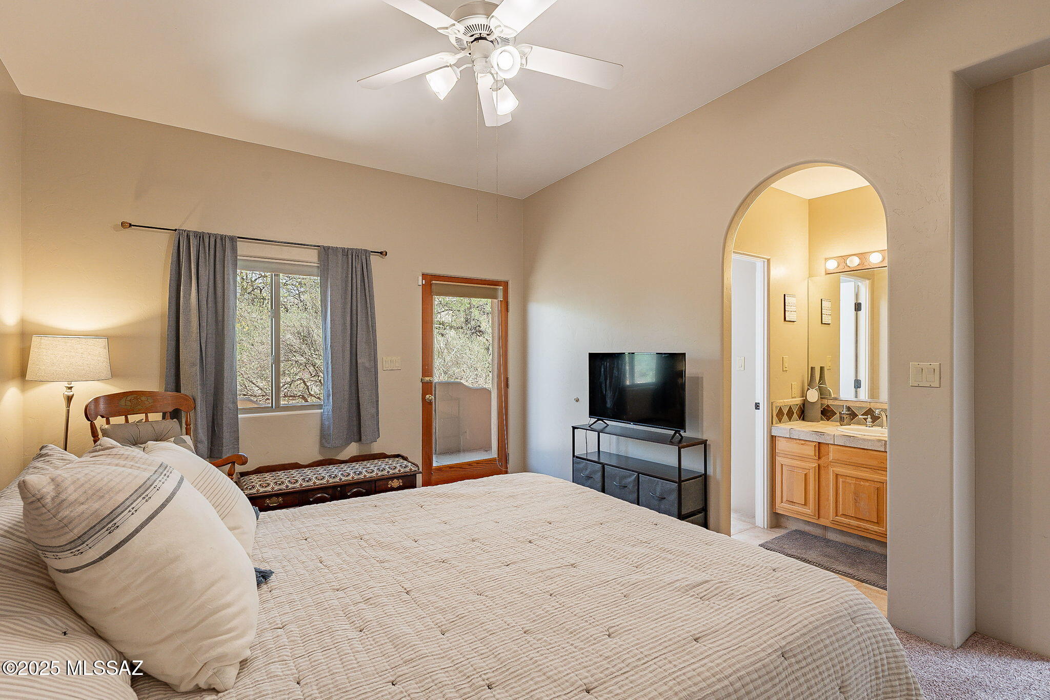 9840 E Vermillion Place