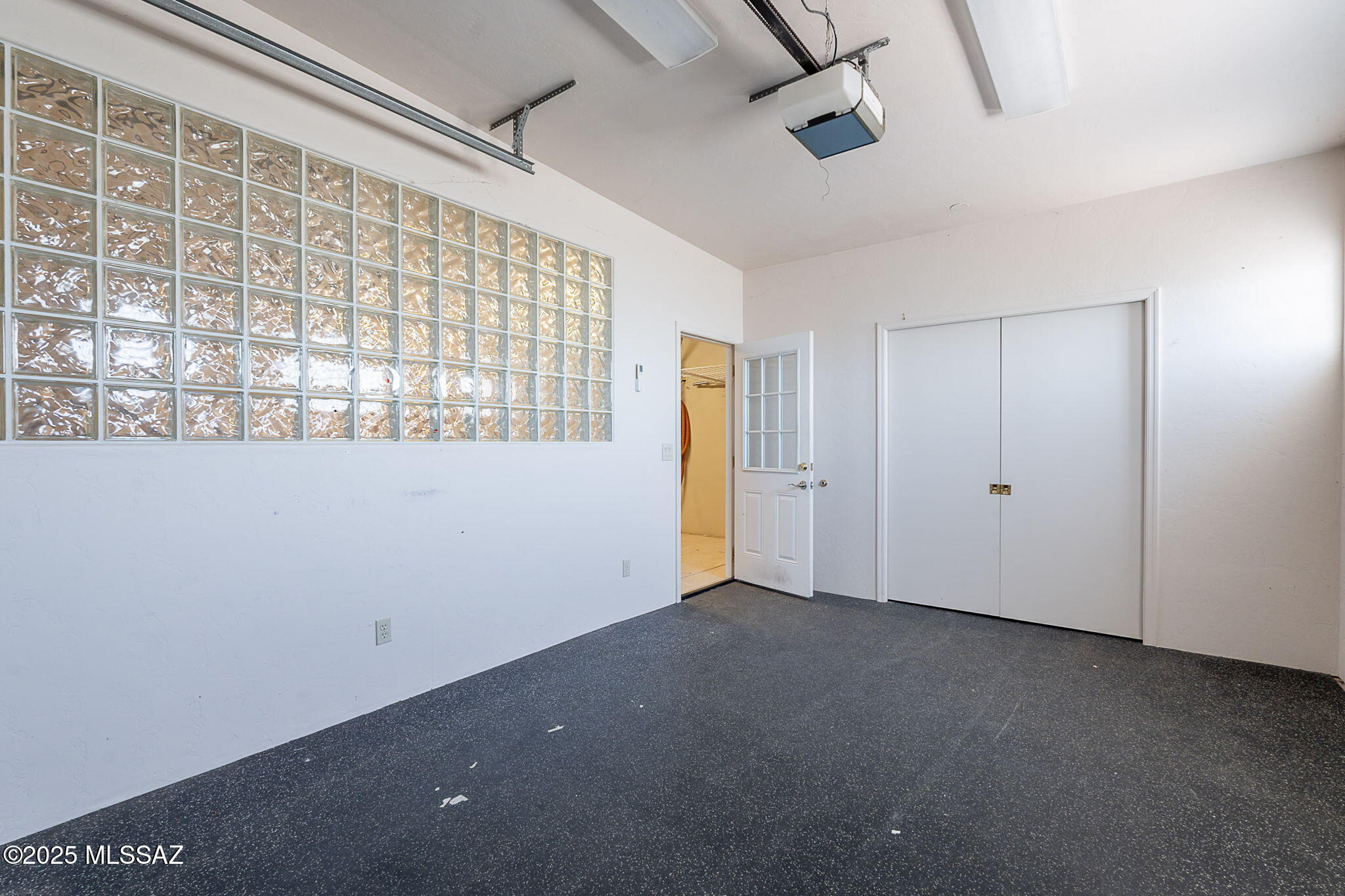 9840 E Vermillion Place