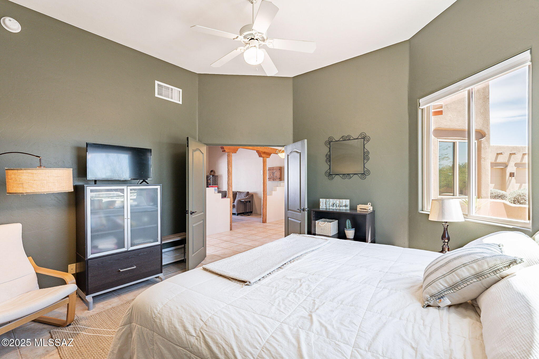 9840 E Vermillion Place