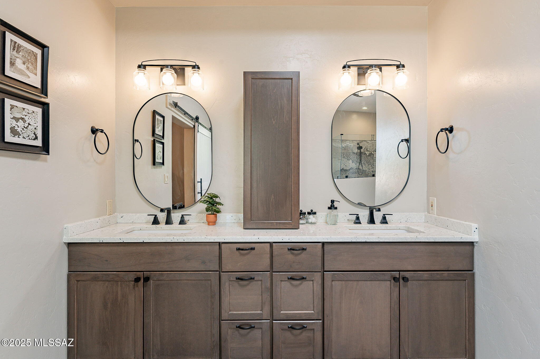 9840 E Vermillion Place