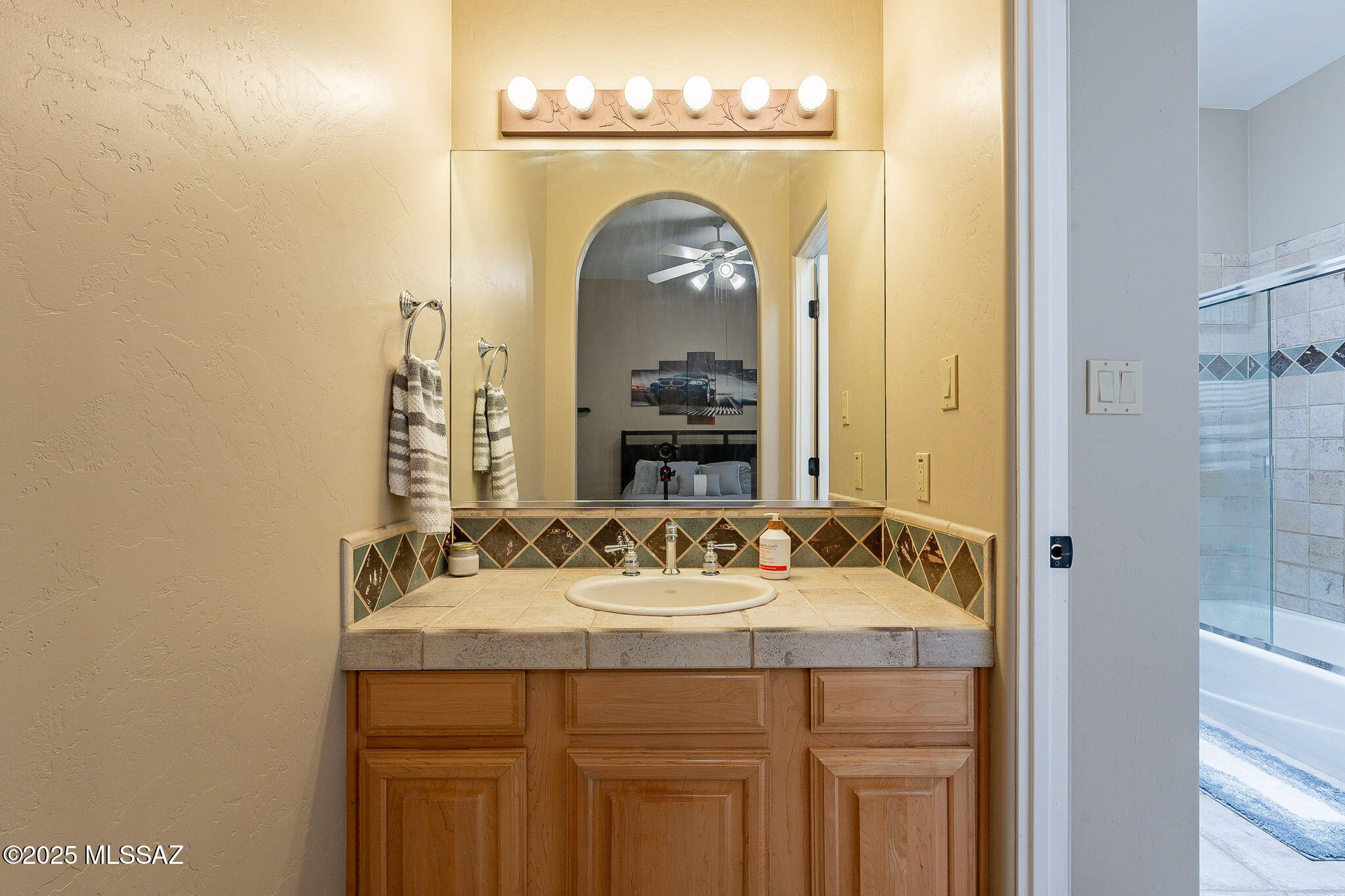 9840 E Vermillion Place