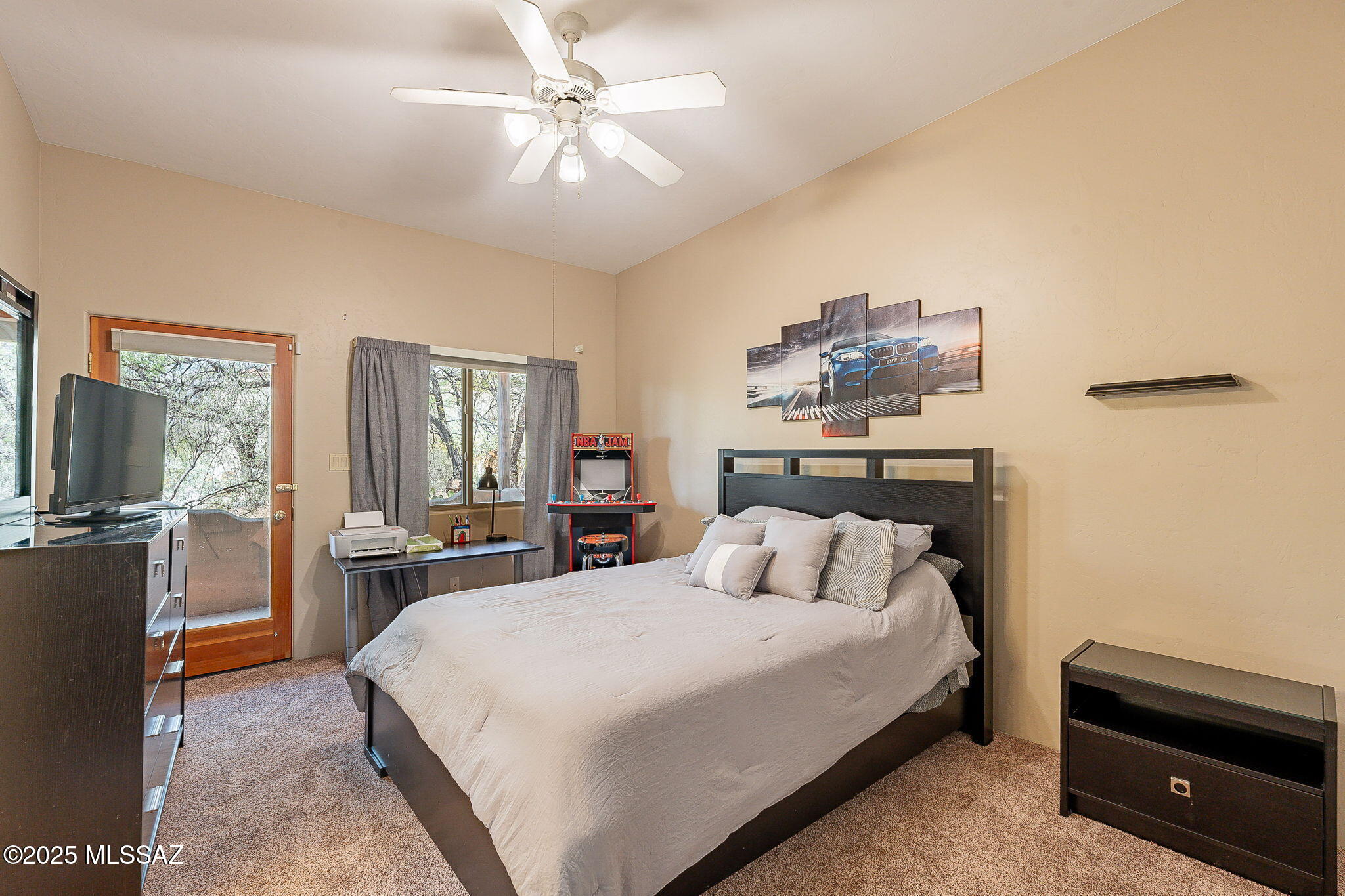 9840 E Vermillion Place