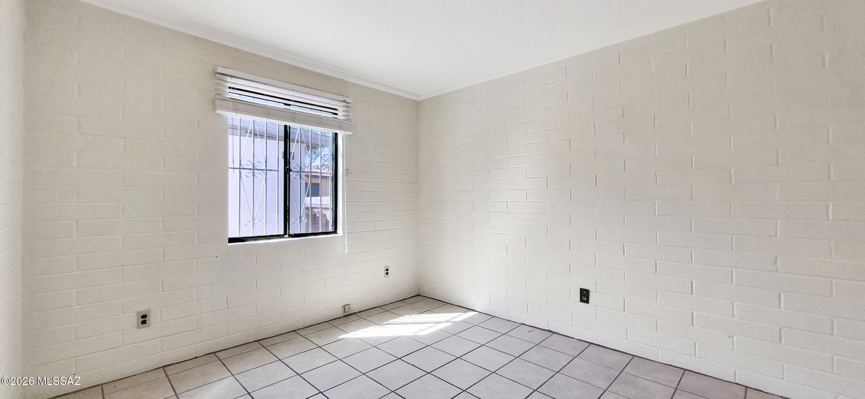 1527 W Niagara Street