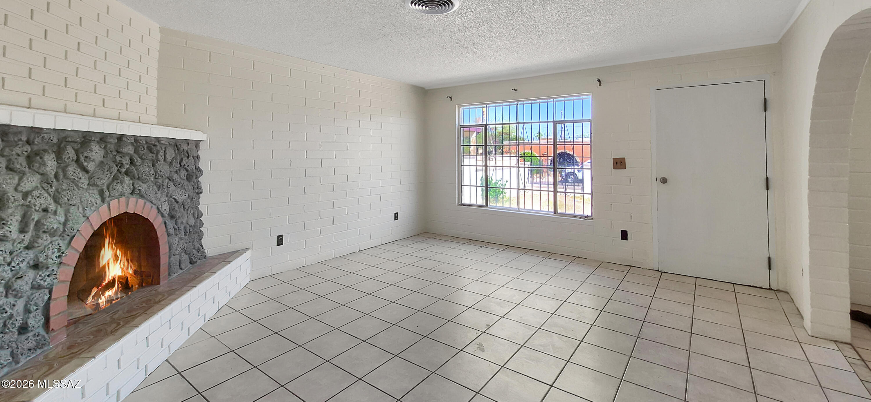 1527 W Niagara Street