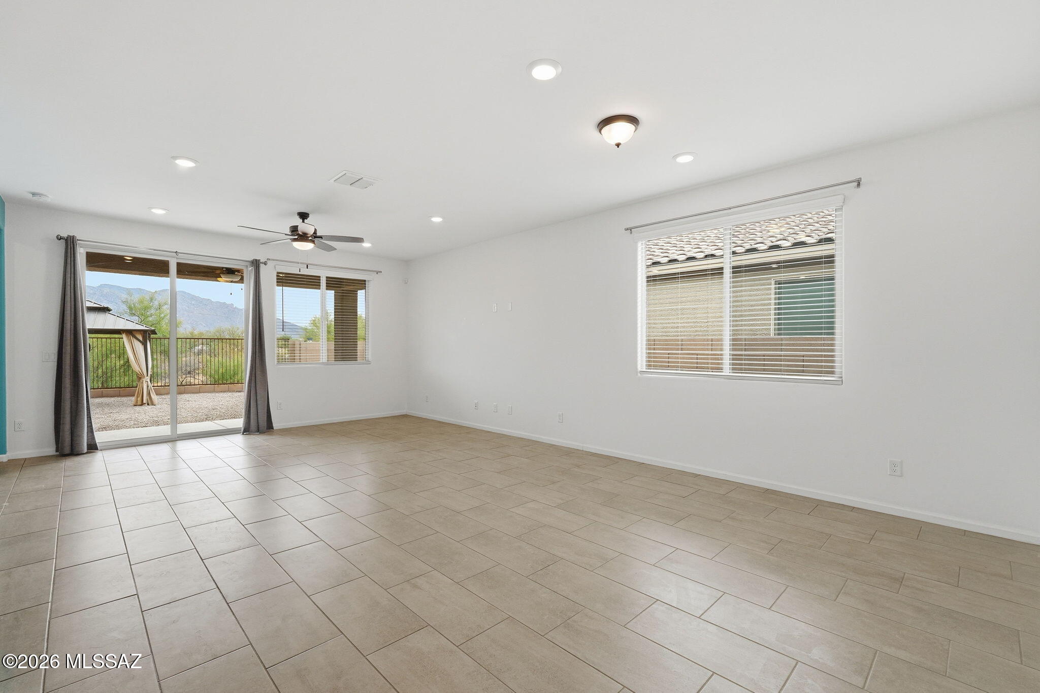 2989 W Willow Moon Trail