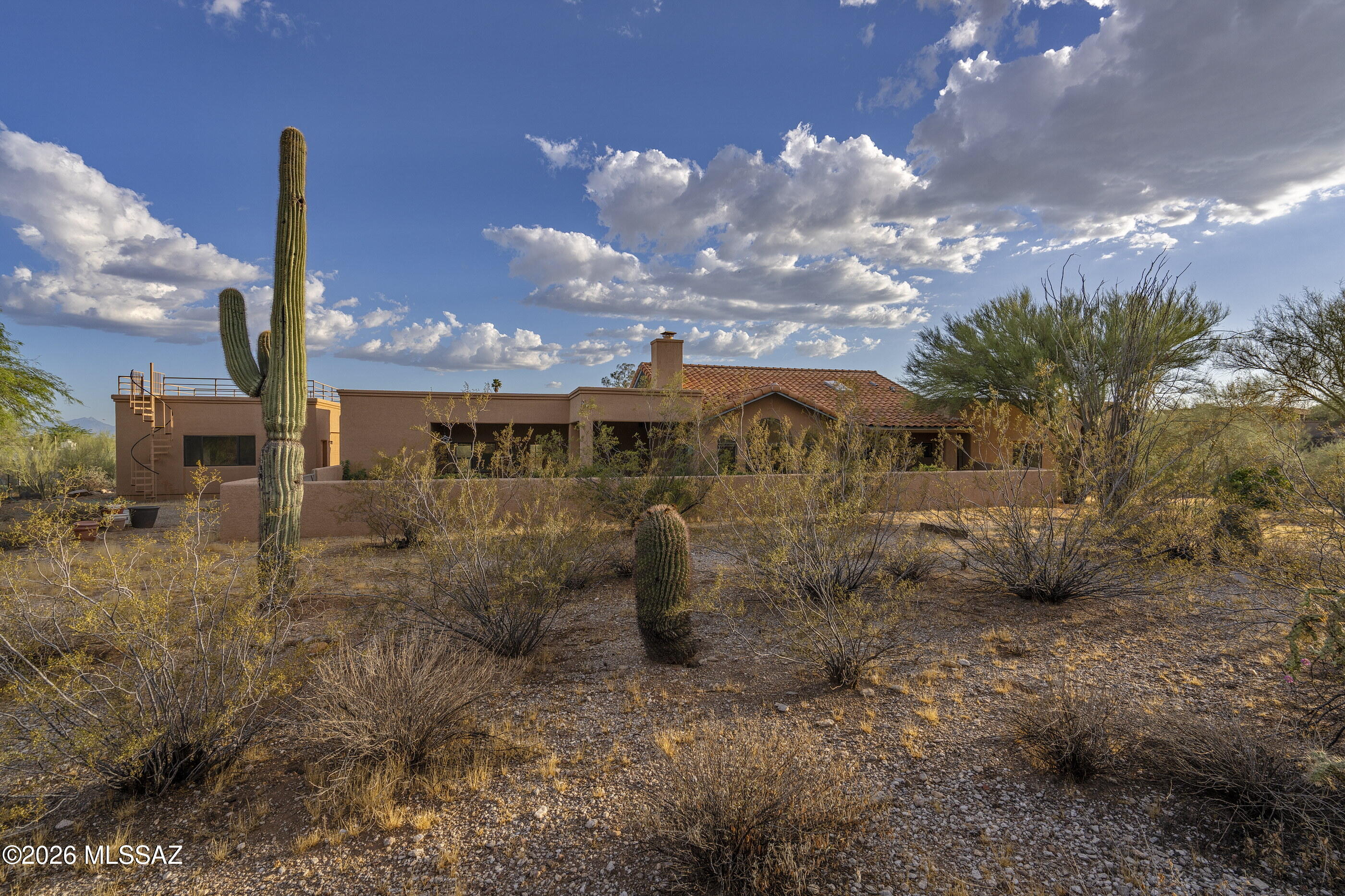 4310 N Camino Arco