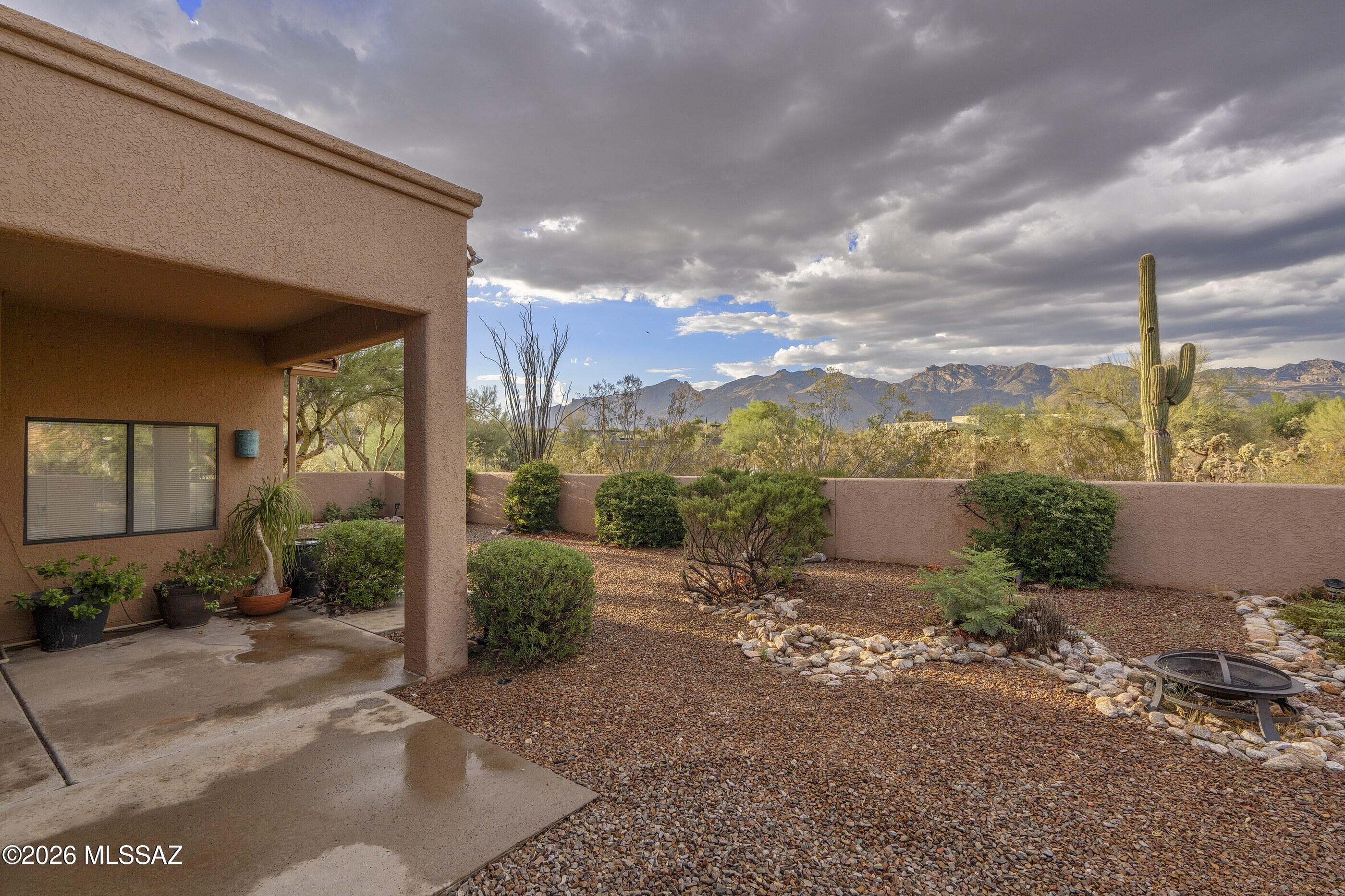 4310 N Camino Arco