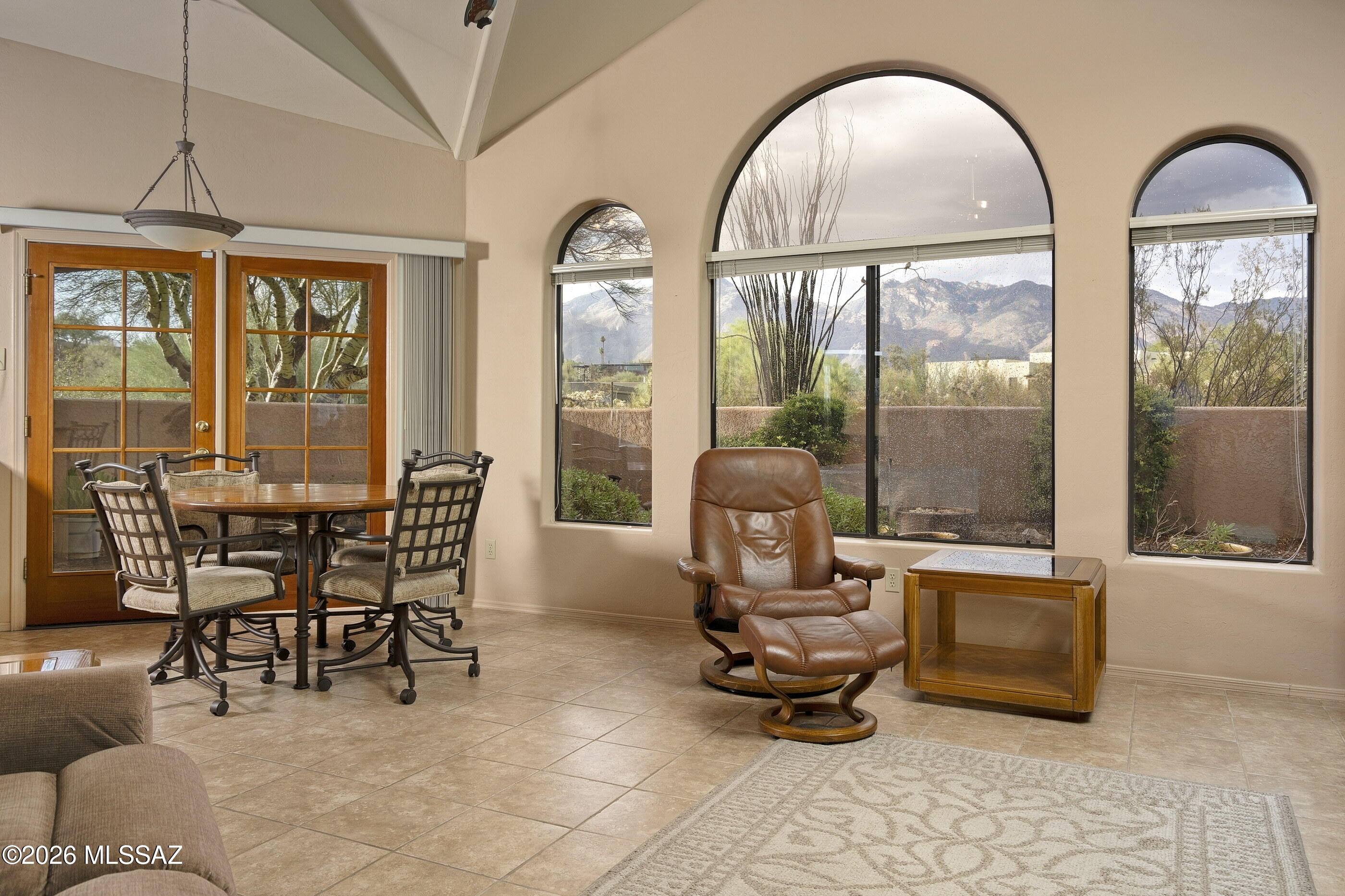 4310 N Camino Arco