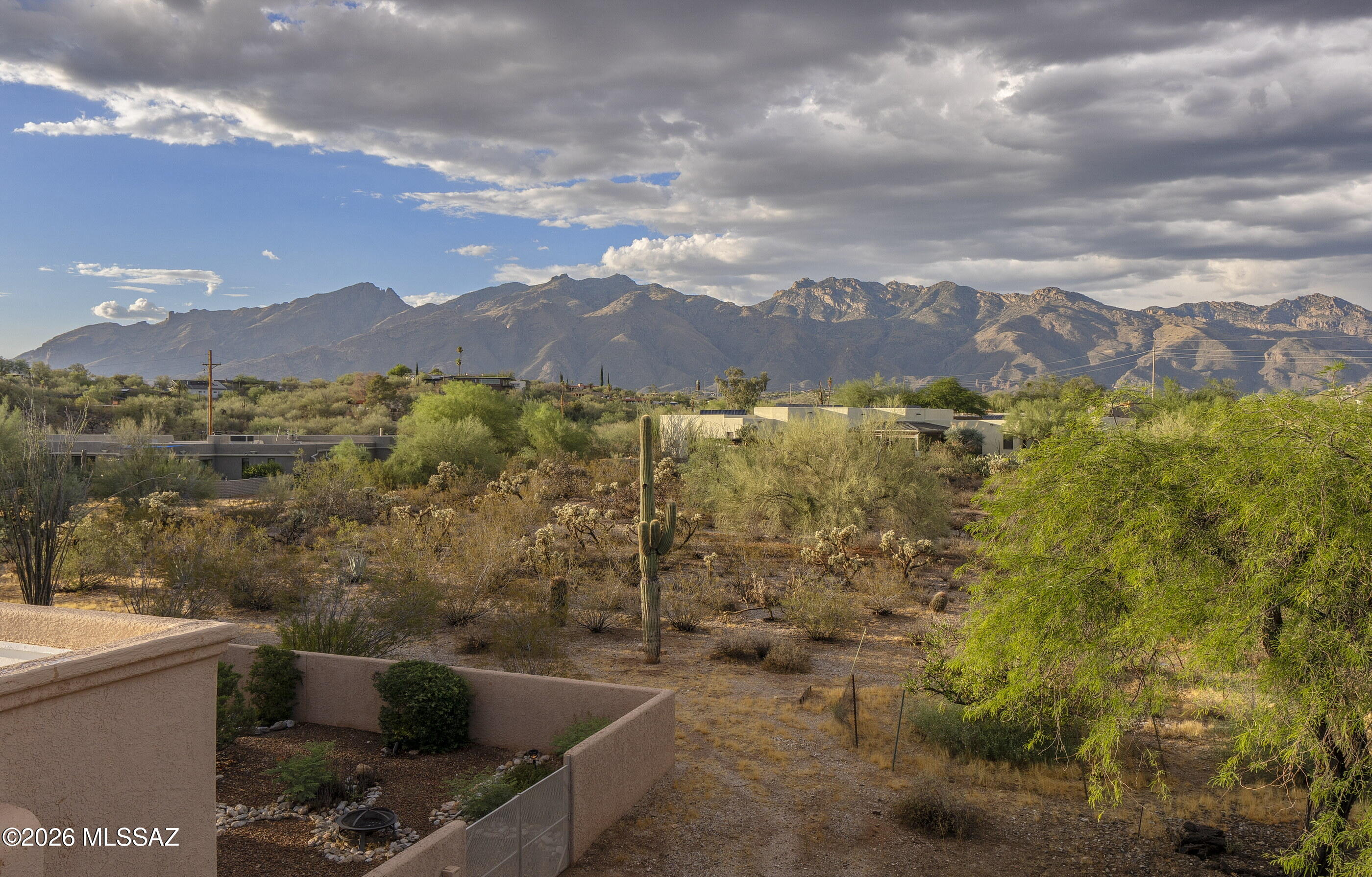 4310 N Camino Arco