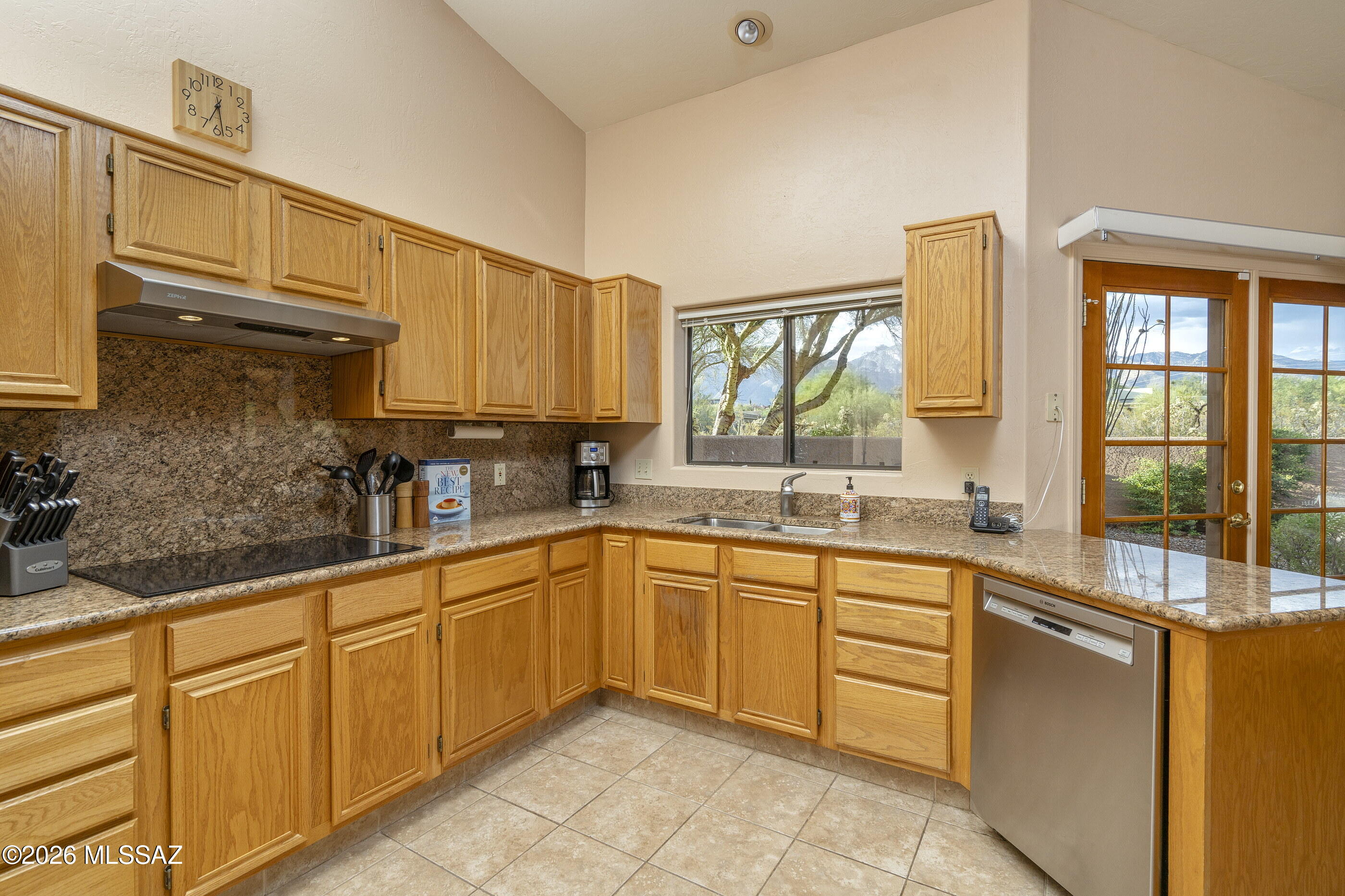 4310 N Camino Arco