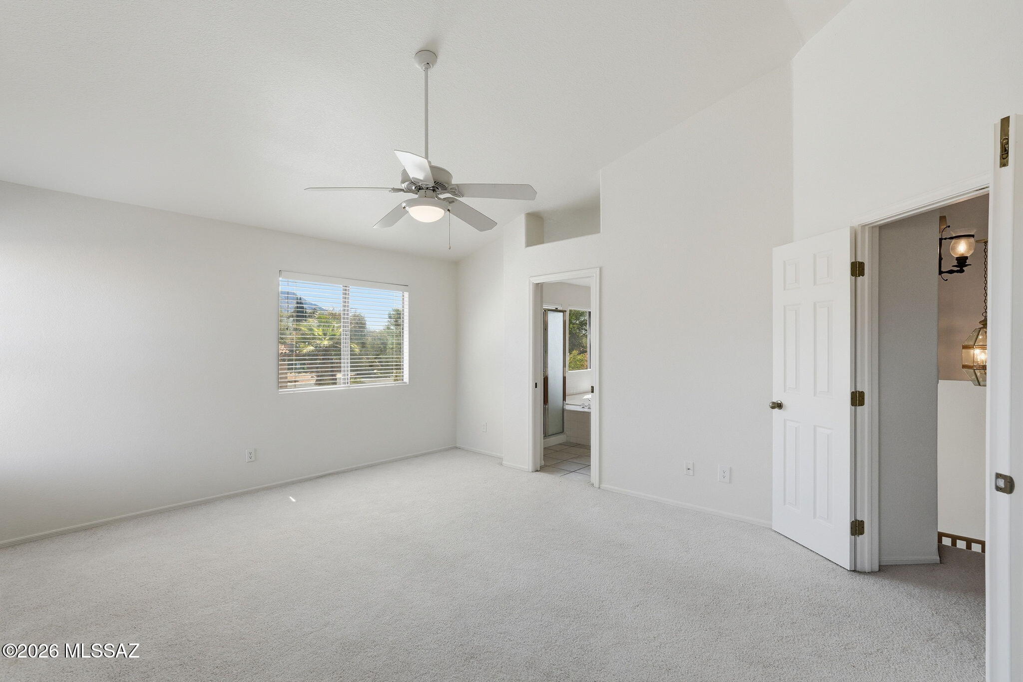 10060 N Pitchingwedge Lane