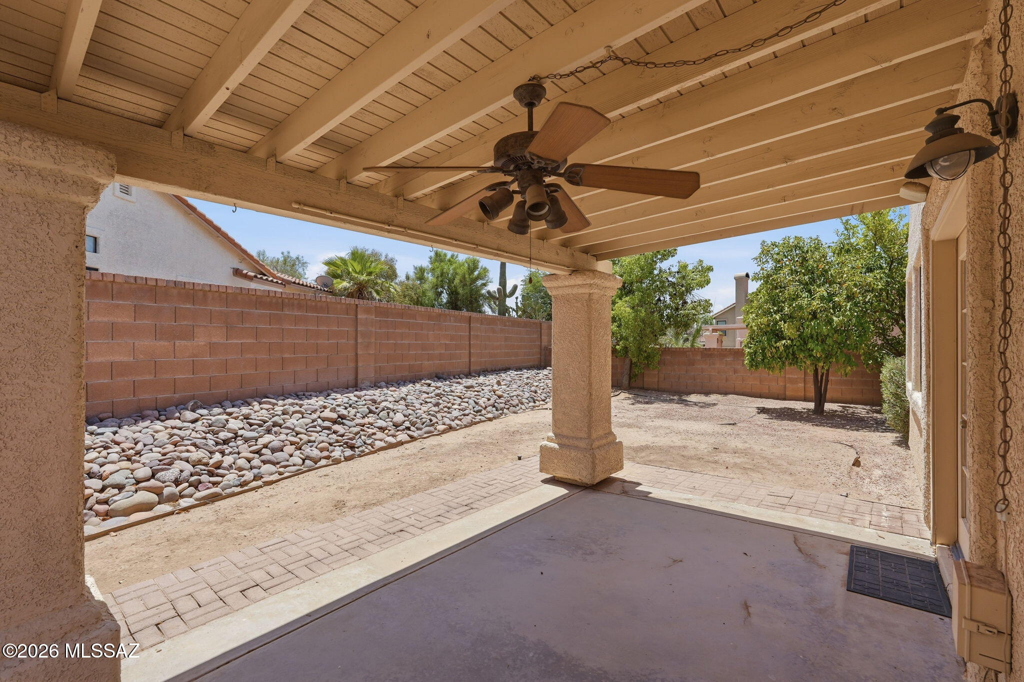 10060 N Pitchingwedge Lane