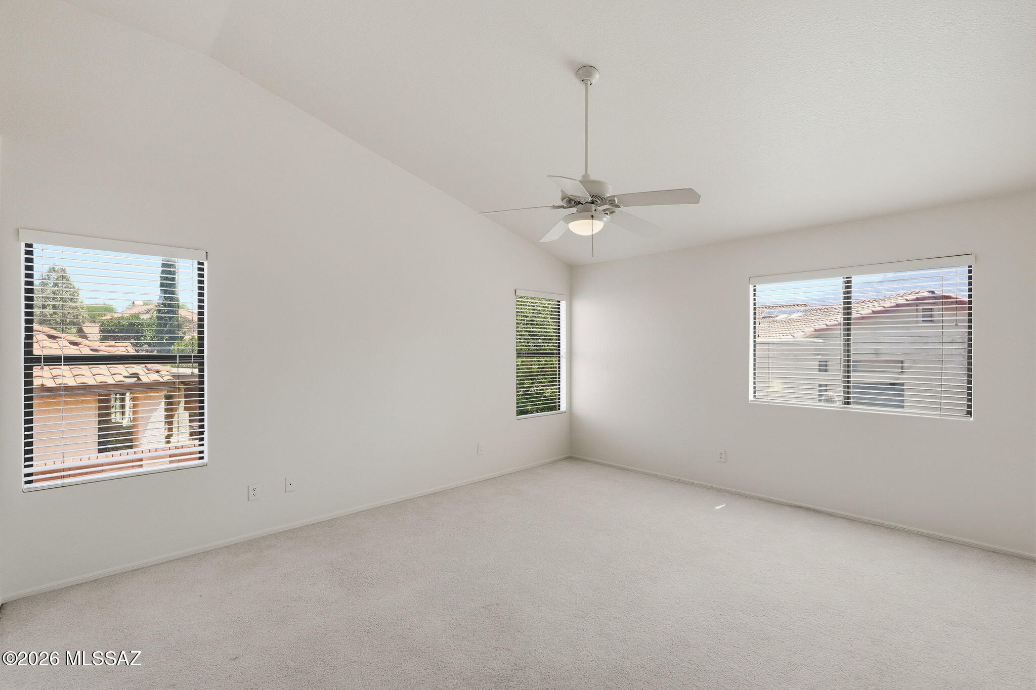 10060 N Pitchingwedge Lane