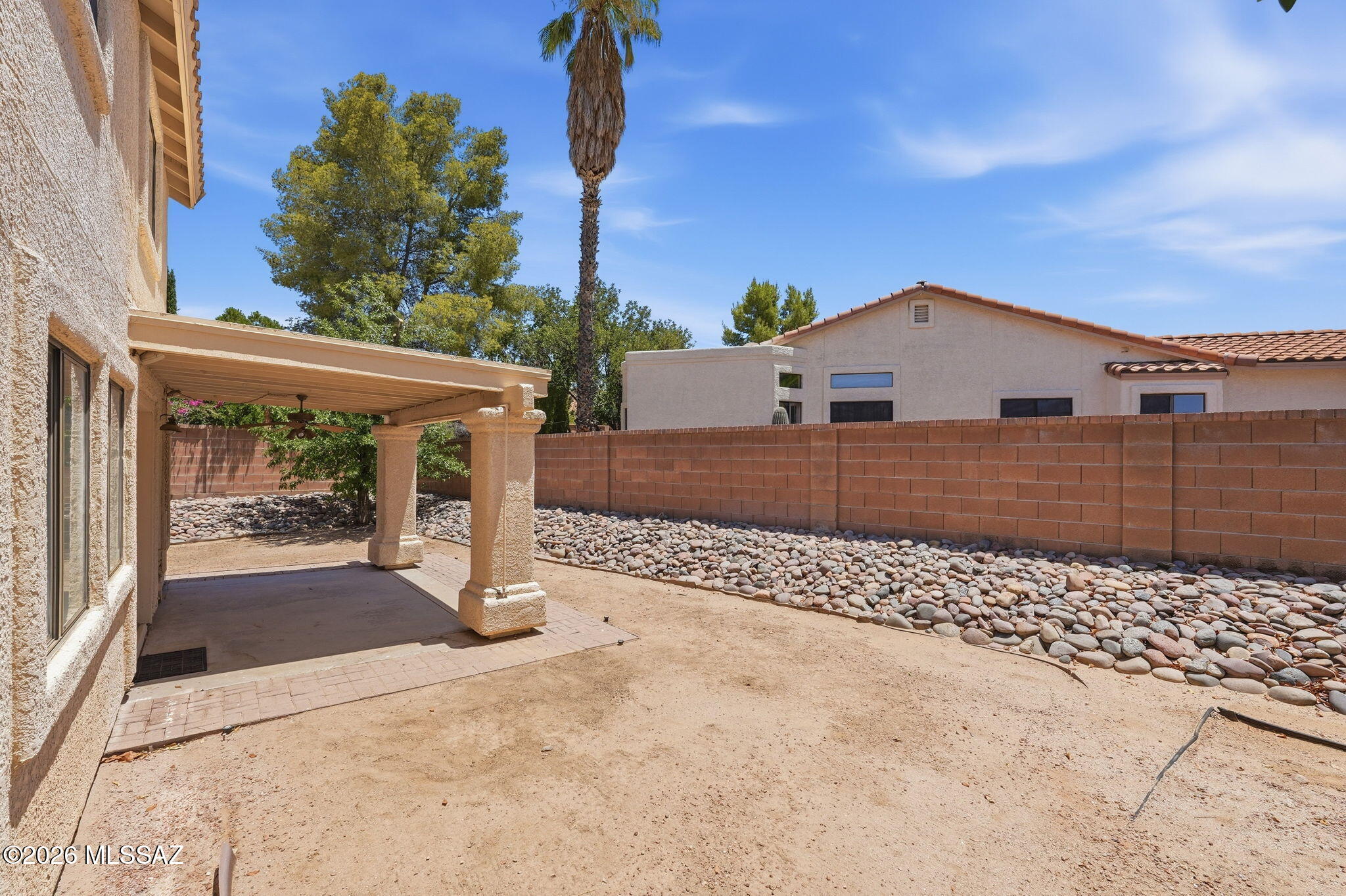 10060 N Pitchingwedge Lane