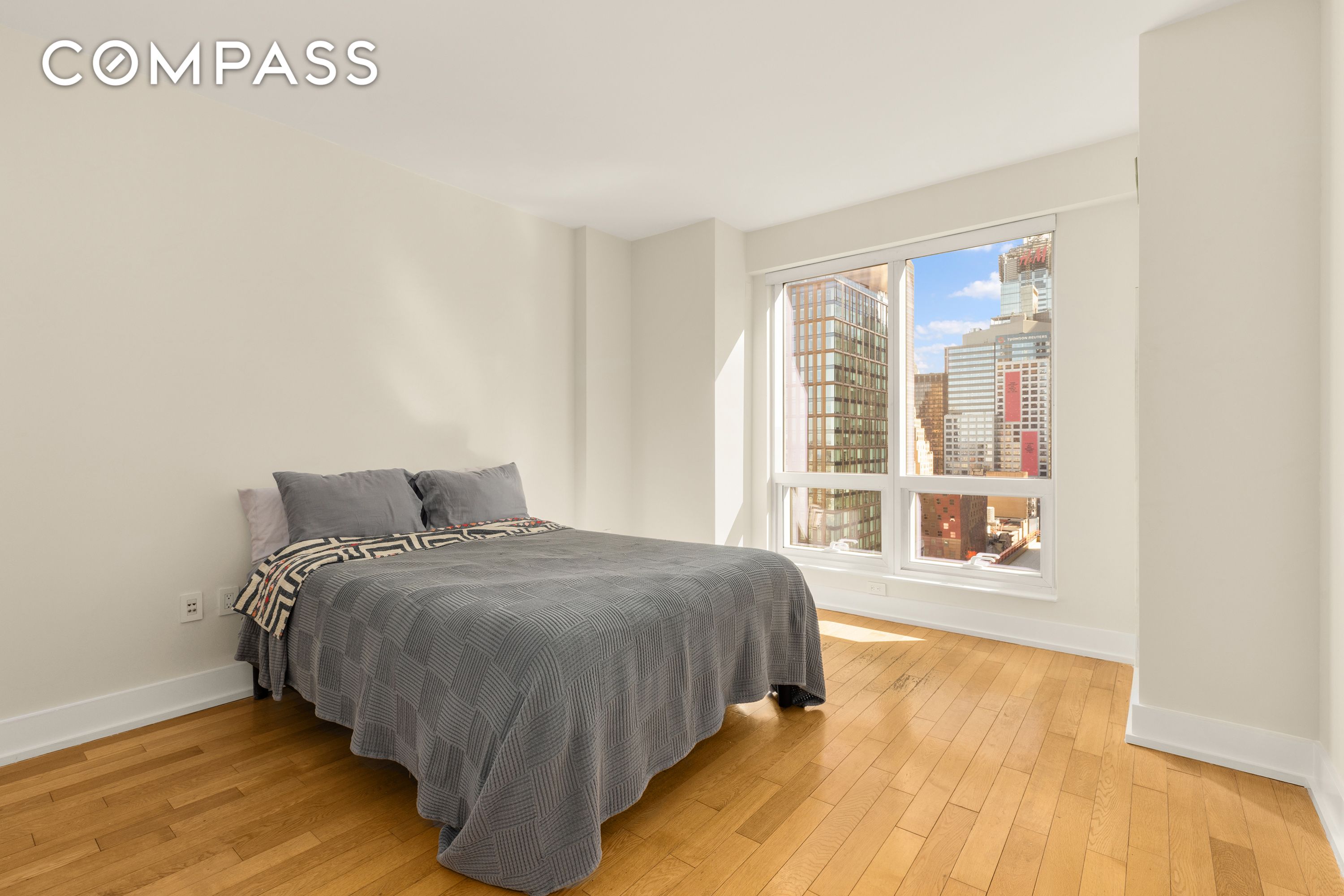 350 W 42nd Street 26G