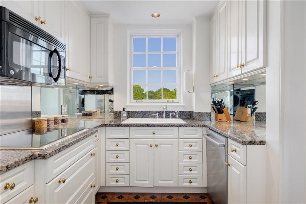 1325 Peachtree Street NE Unit 401