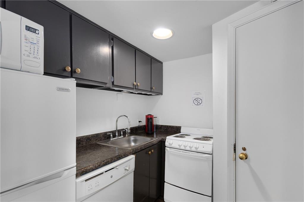 1325 Peachtree Street NE Unit 401