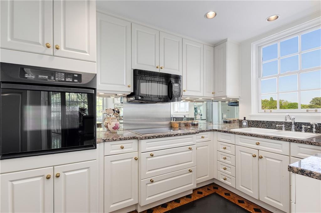 1325 Peachtree Street NE Unit 401