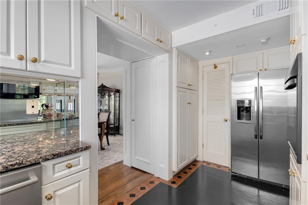 1325 Peachtree Street NE Unit 401