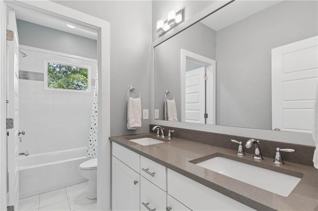 910 Stallings Avenue SE