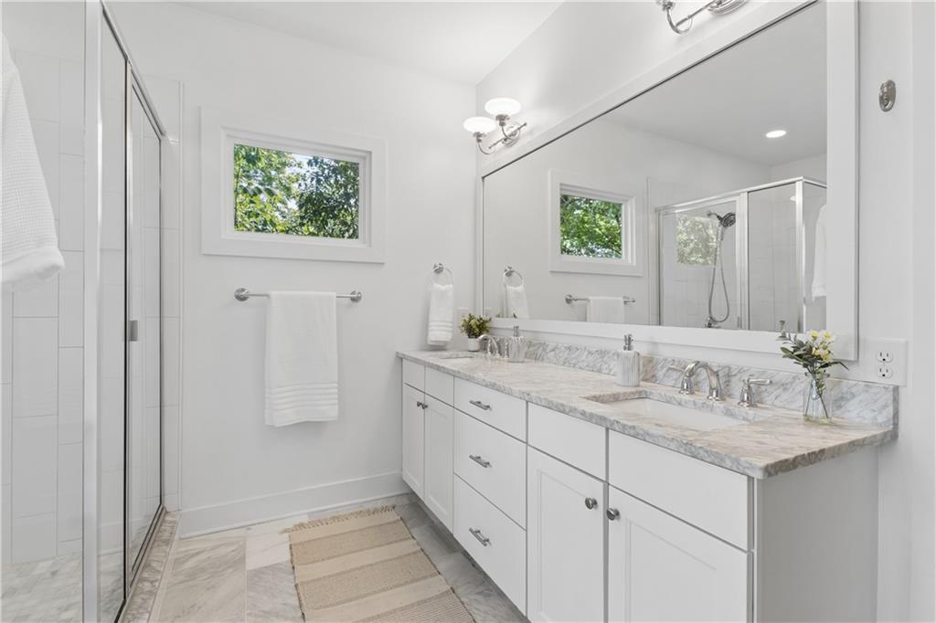 910 Stallings Avenue SE