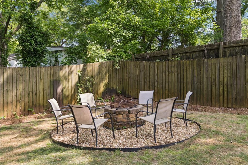 910 Stallings Avenue SE