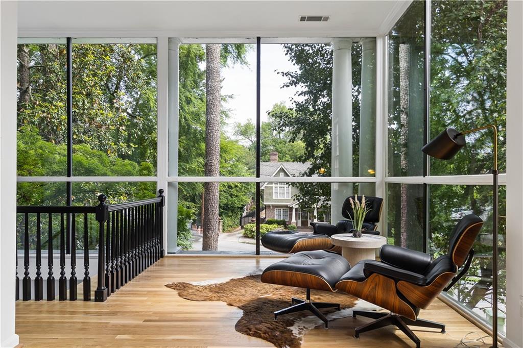 317 Beverly Road NE