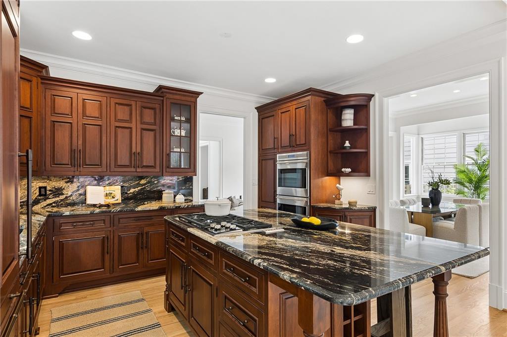 317 Beverly Road NE