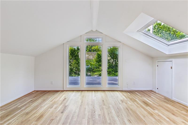 317 Beverly Road NE