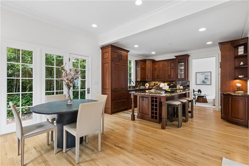 317 Beverly Road NE