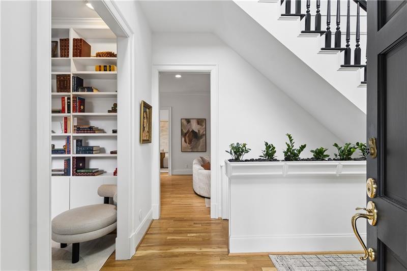 317 Beverly Road NE