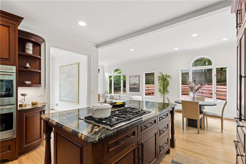 317 Beverly Road NE