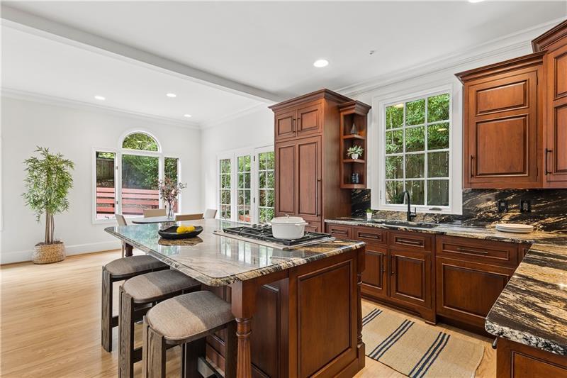 317 Beverly Road NE
