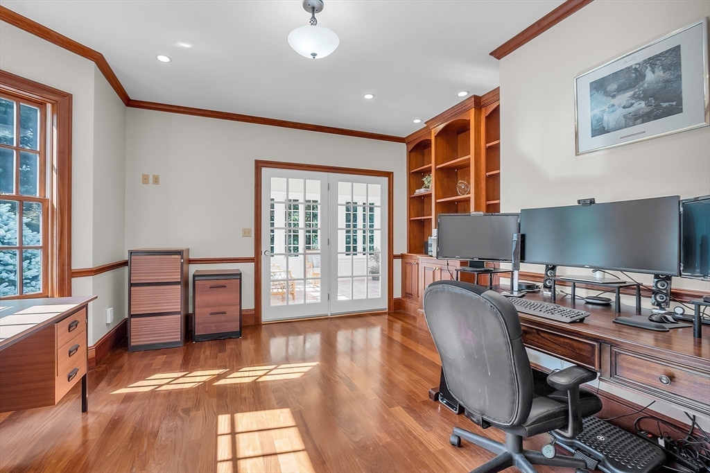 106 Carriage Way